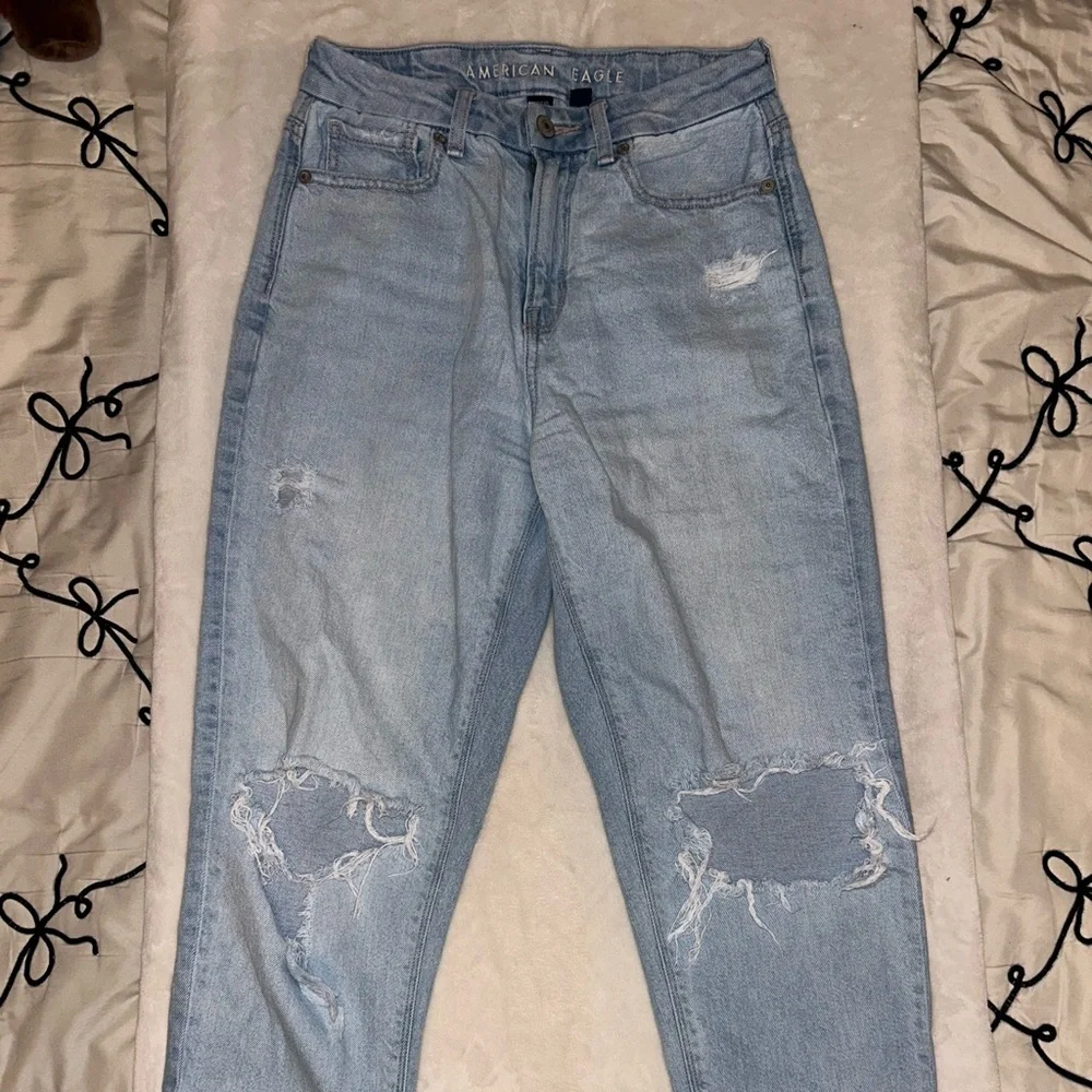 American Eagle Curvy Mom Jean - Picture 3 of 4
